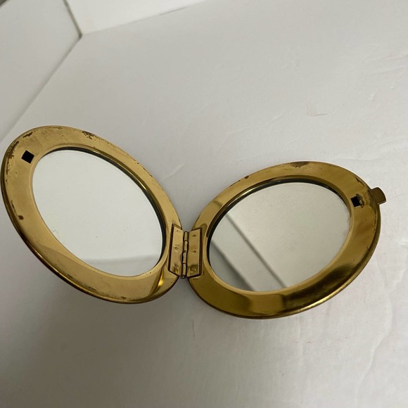 Vintage Dual Mirror Compact Gold Made in West Germany Victorian - Picture 7 of 7